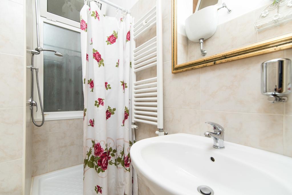 Le Rose B&B Rzym Zewnętrze zdjęcie